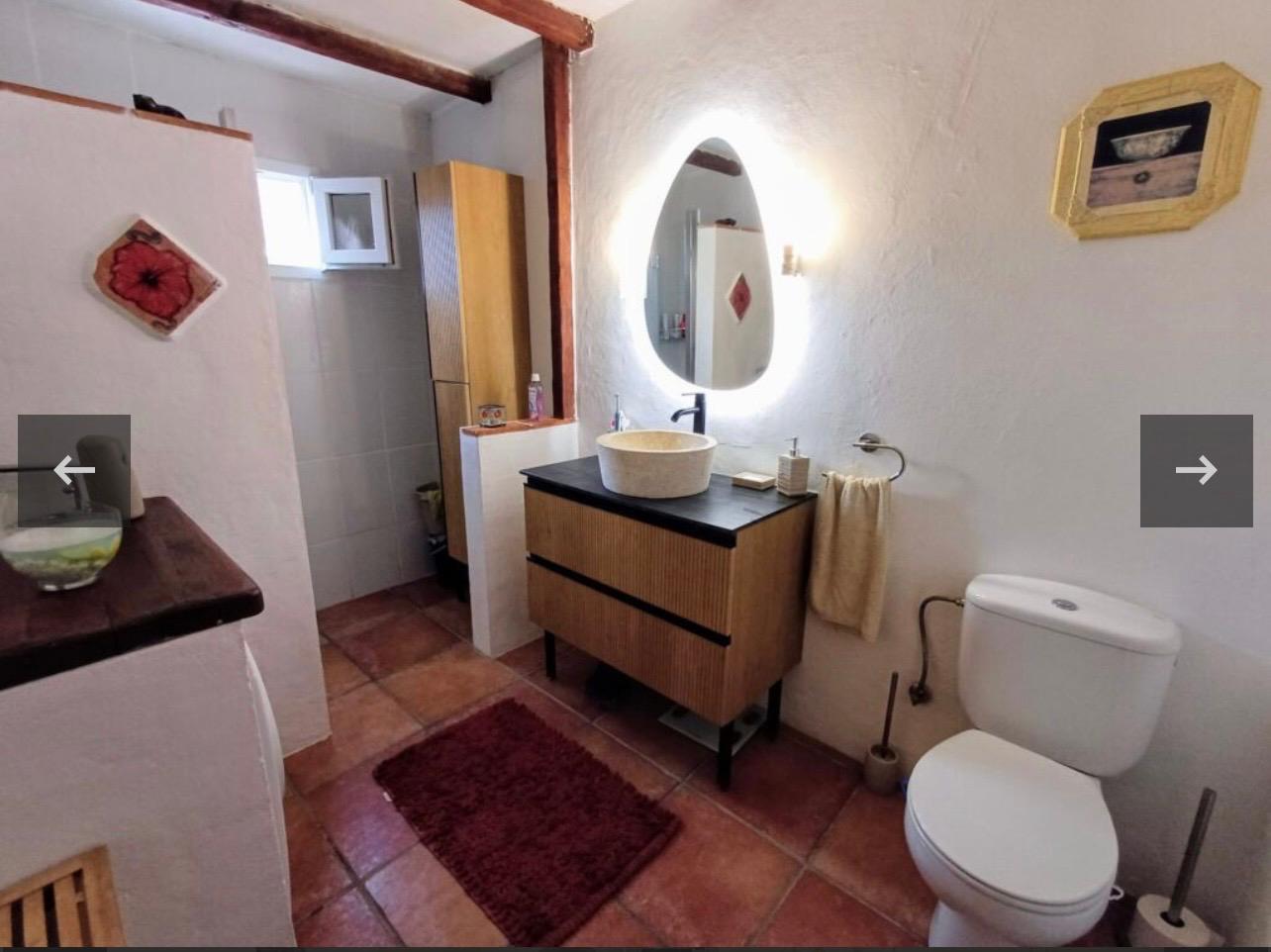 Townhouse with 3 Bedrooms in Oliva and South-Facing Terrace