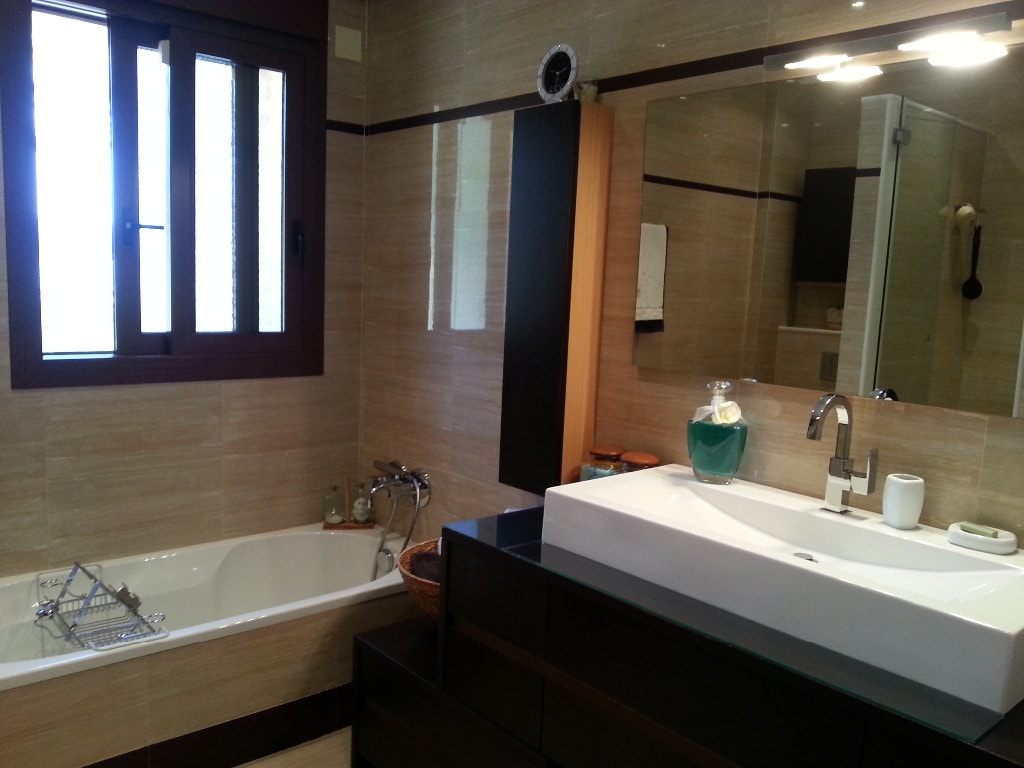 Four Bedroom Villa in Pedreguer with Pool and Extensive Grounds