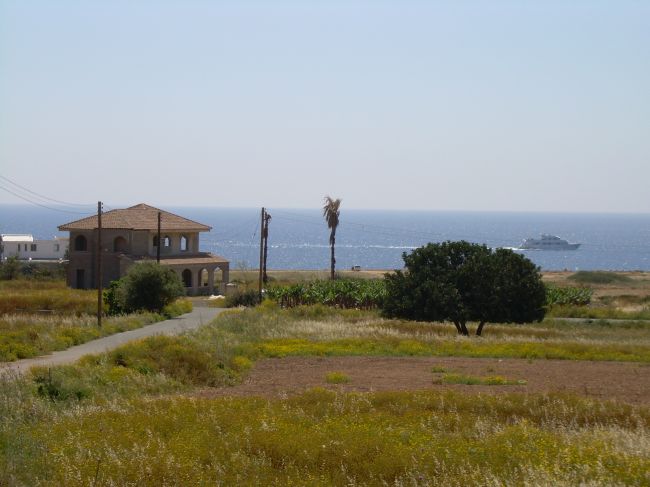 Land in Peyia