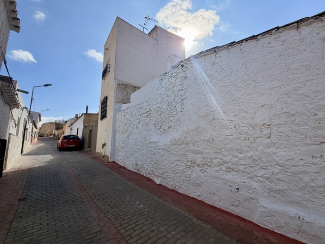 House in Uleila del Campo - Image 5