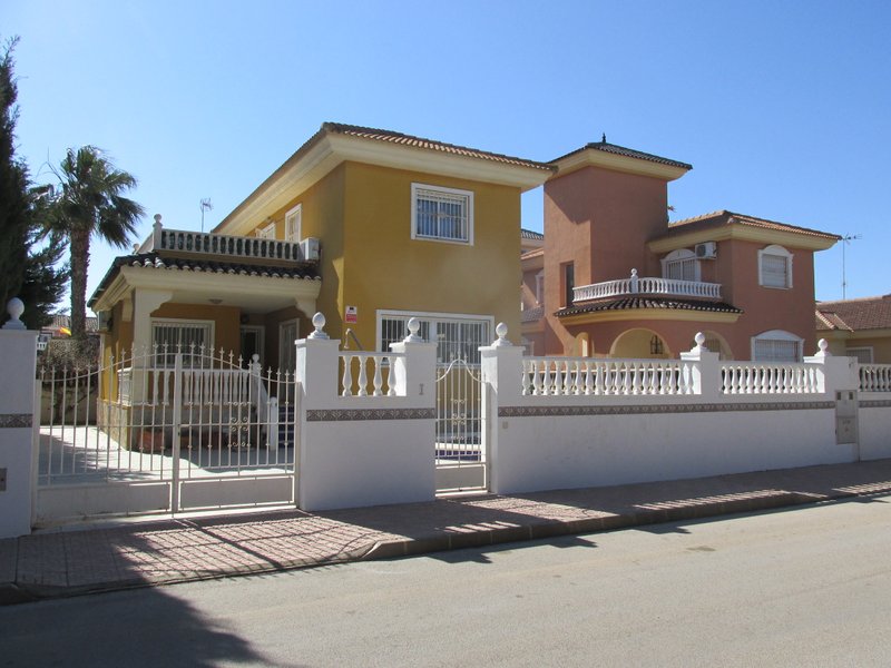 Villa in LOS ALCAZARES
