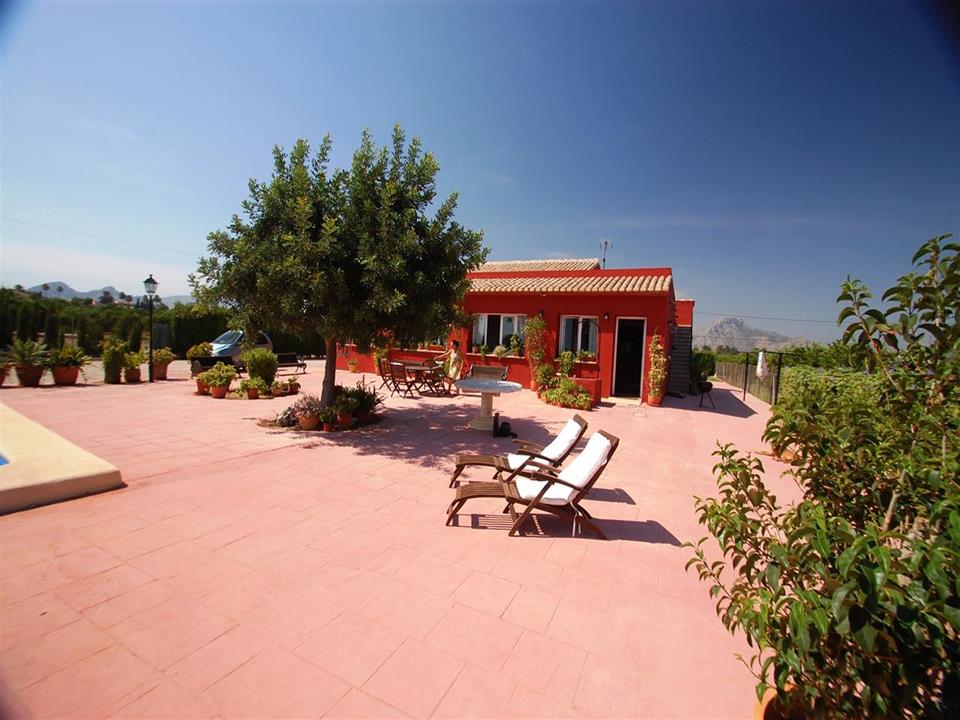 Venta. Villas en Denia