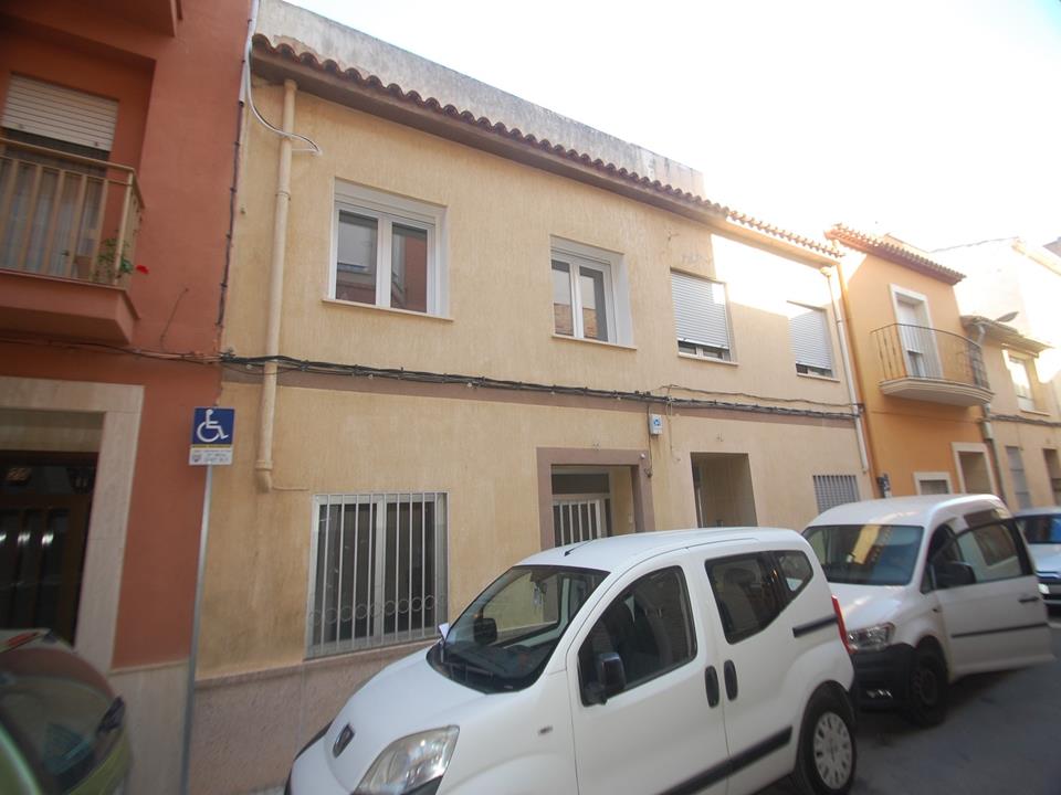 Townhouse in Pego 