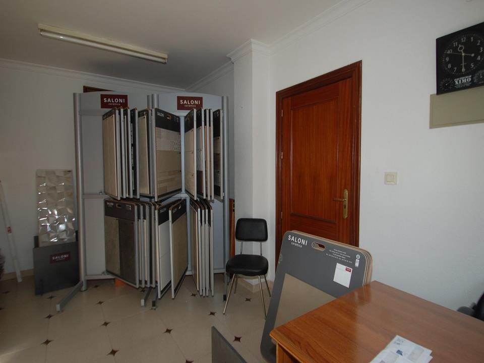 Business in Pego 