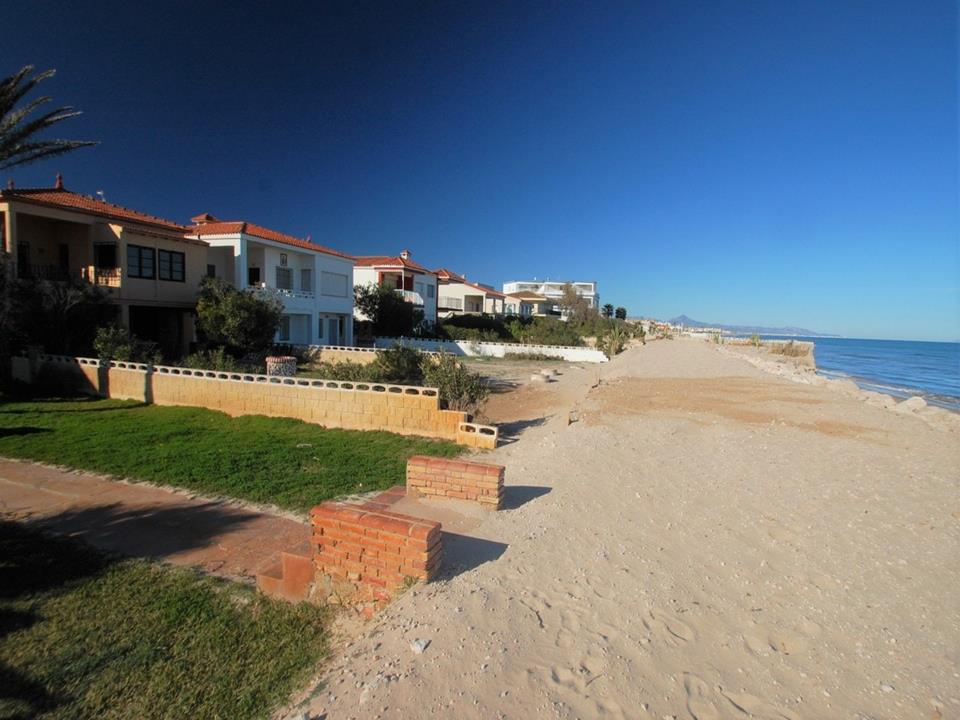 Verkoop. Villas in Denia