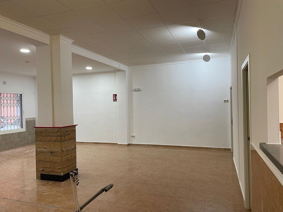 Vente. Bâtiment commercial à Ondara