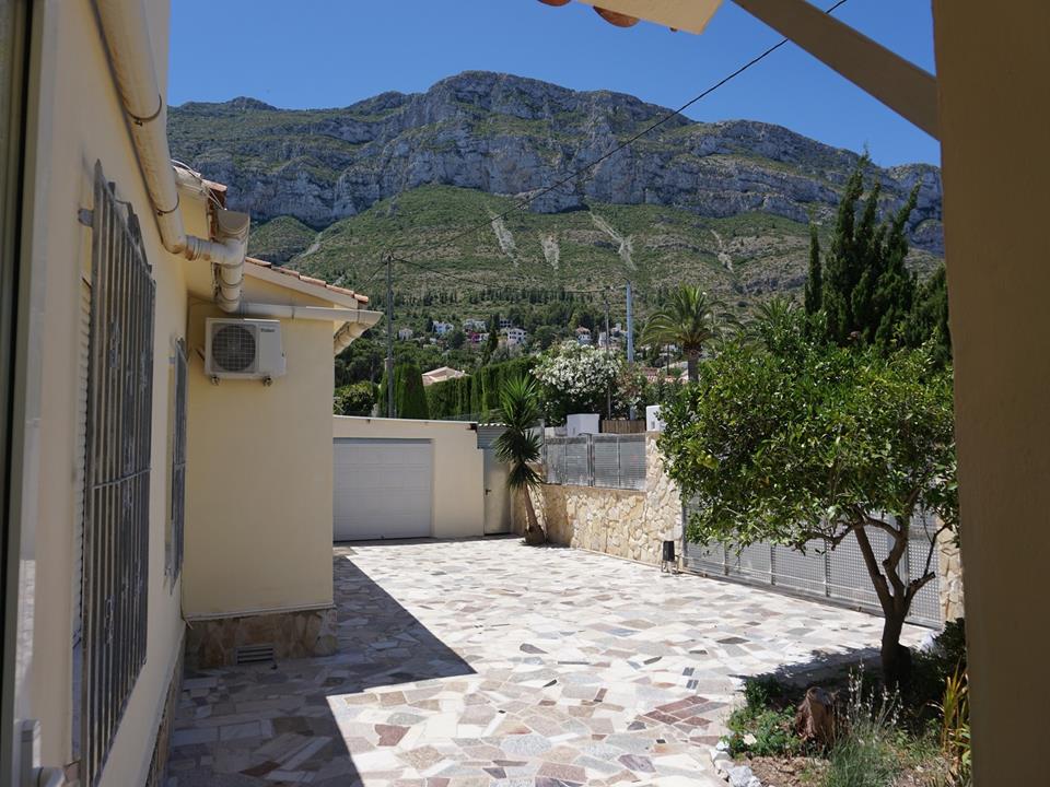 Verkoop. Villa in Denia