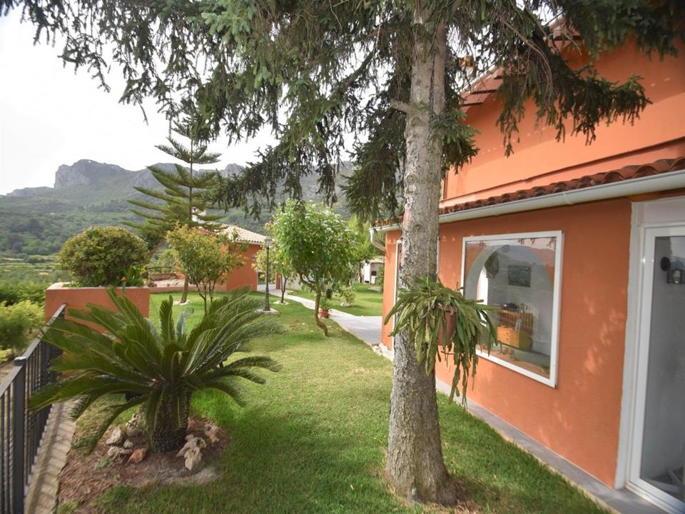Villa in Benirrama 