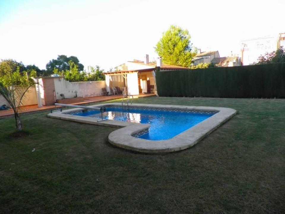 For Sale. Villa in Pamis