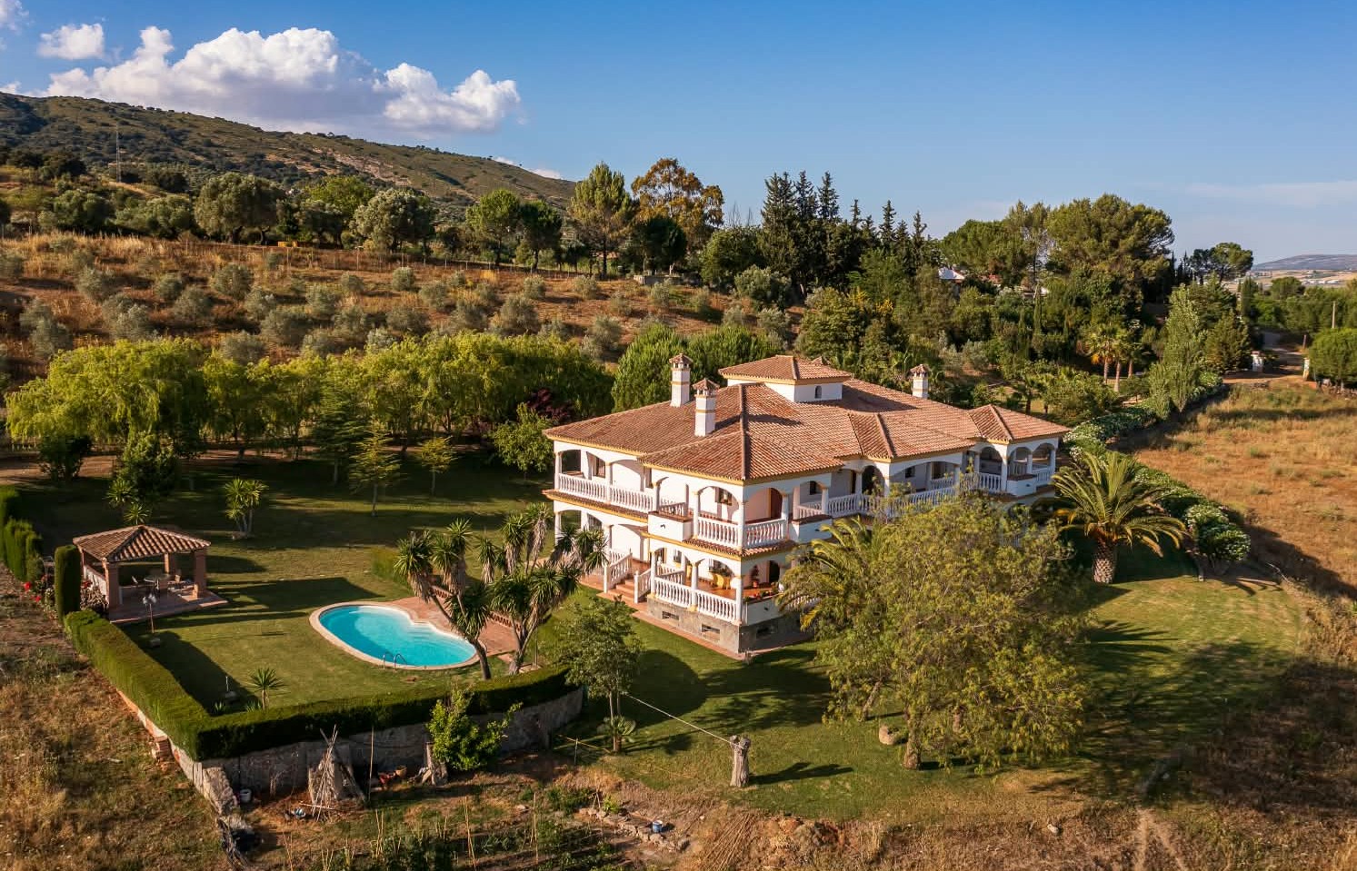 6 Bedroom Country House in Ronda