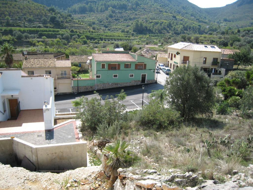Plot in Llosa de Camacho