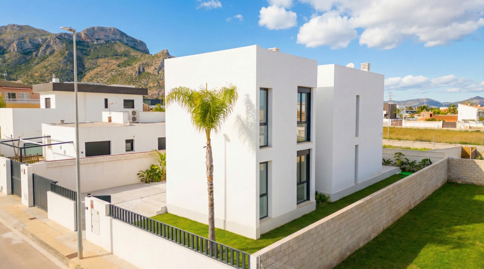 Miraflor Homes