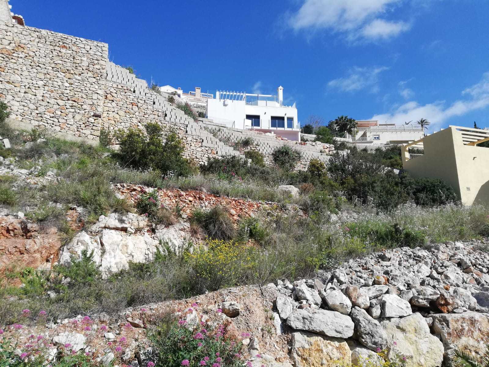 Plot in Denia