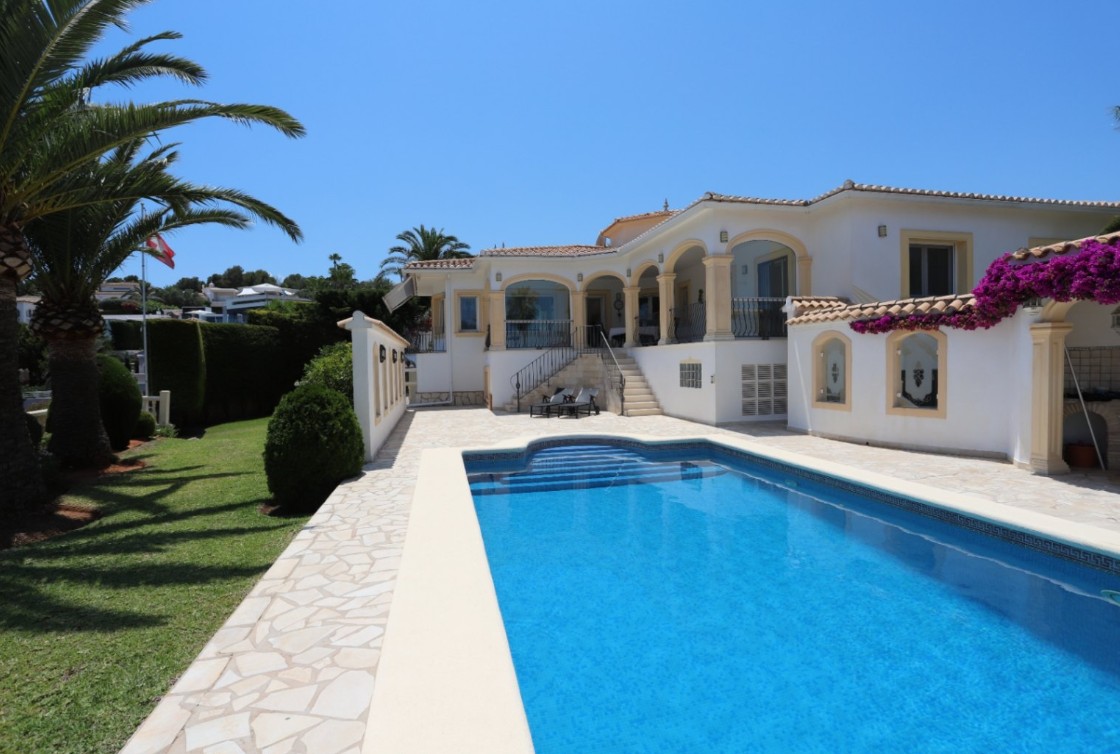 Miraflor Homes