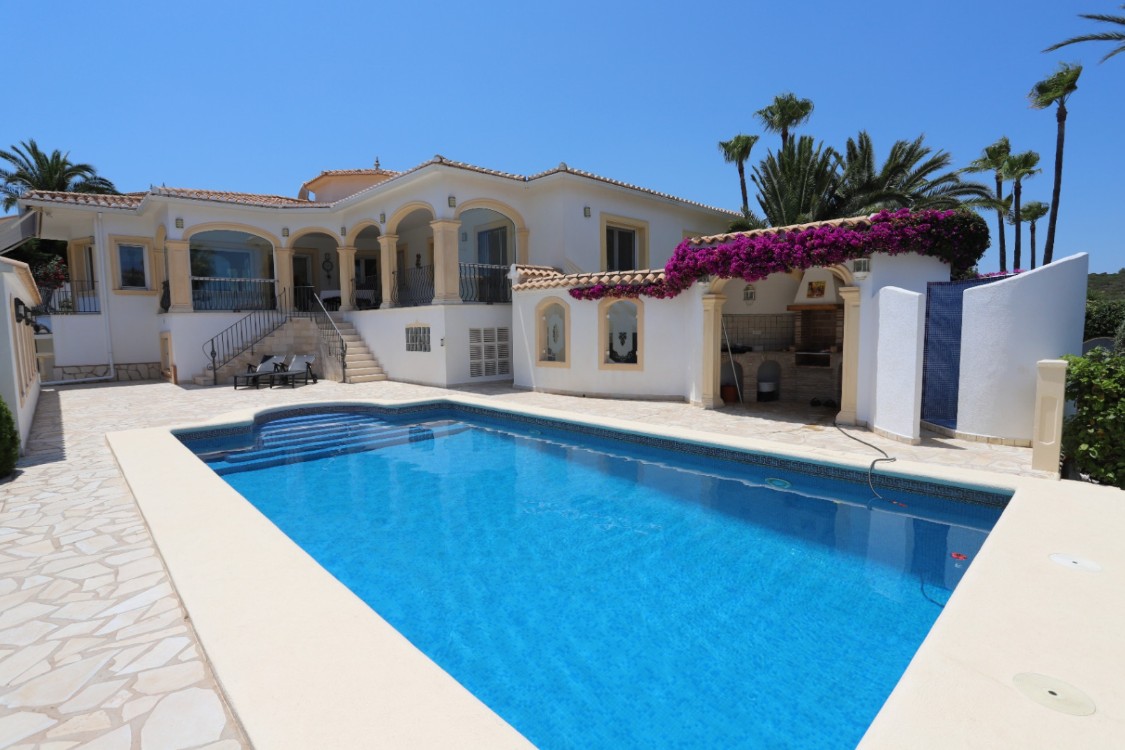 Miraflor Homes