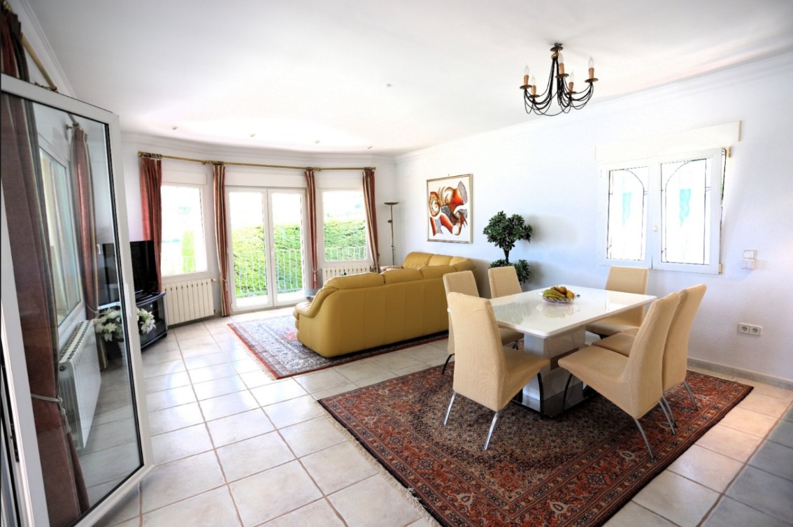 Miraflor Homes