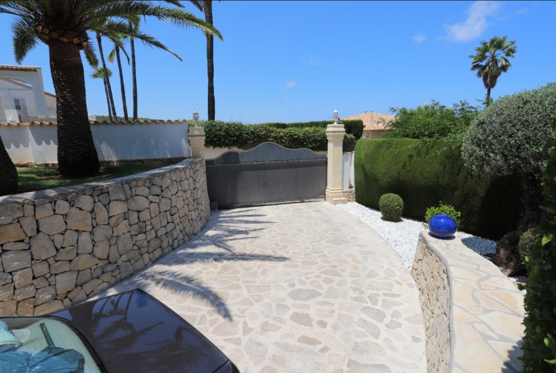 Miraflor Homes