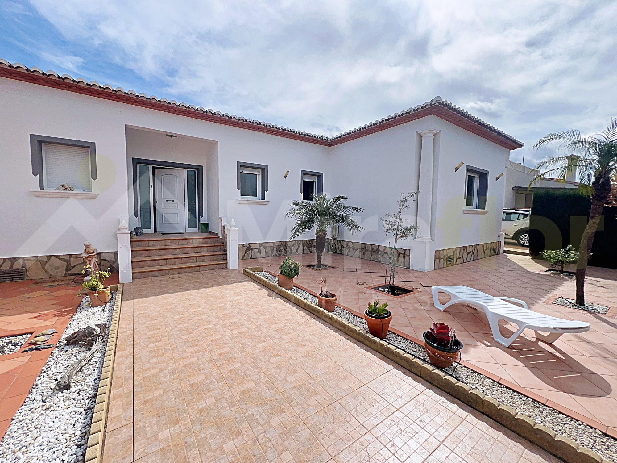 Miraflor Homes