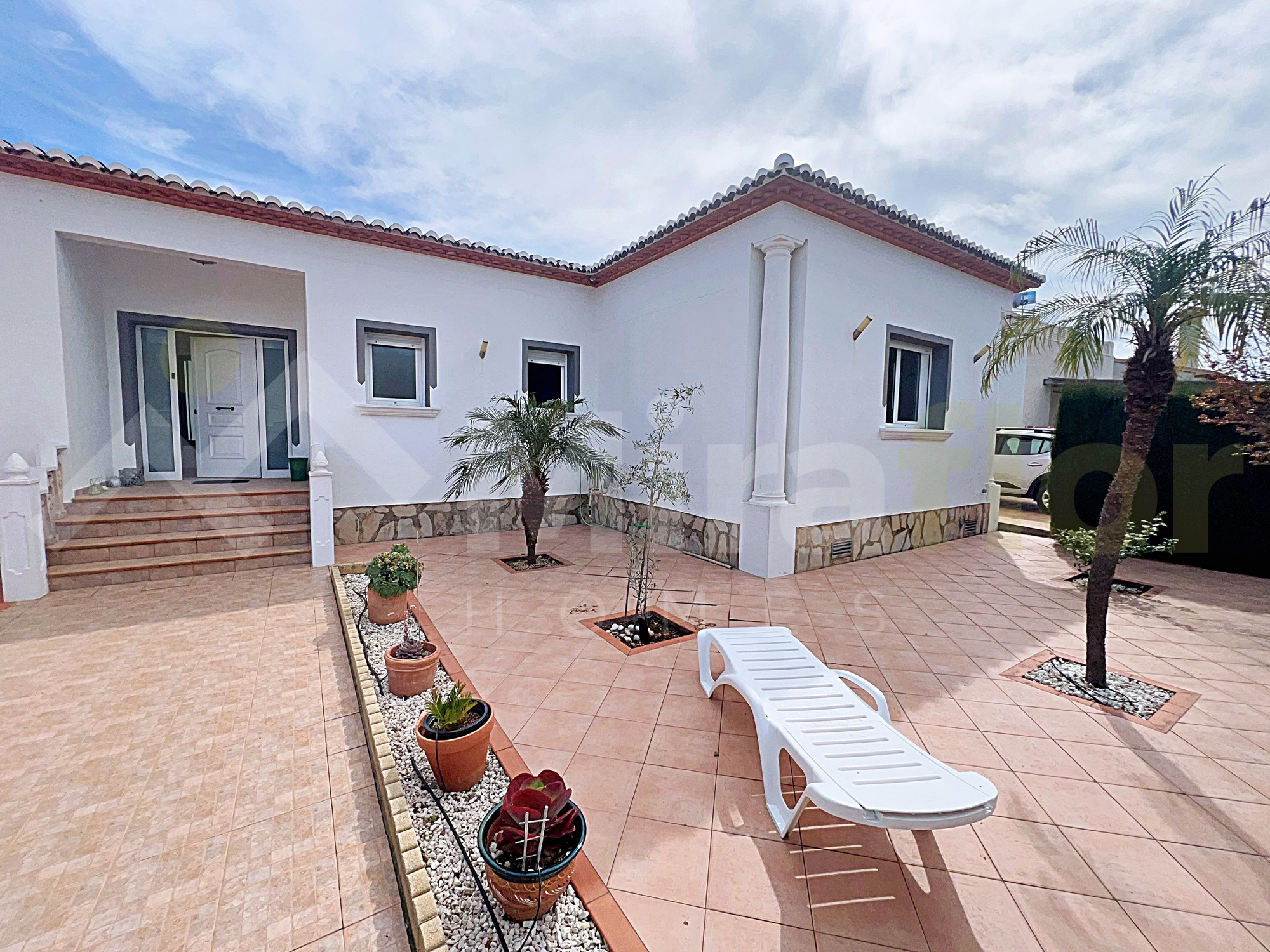 Miraflor Homes