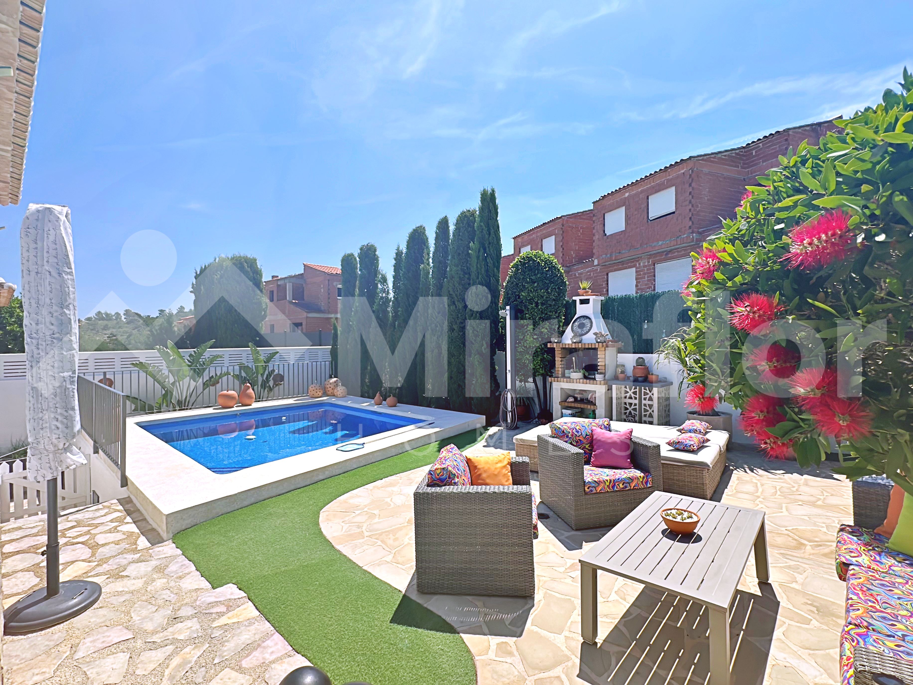 Miraflor Homes