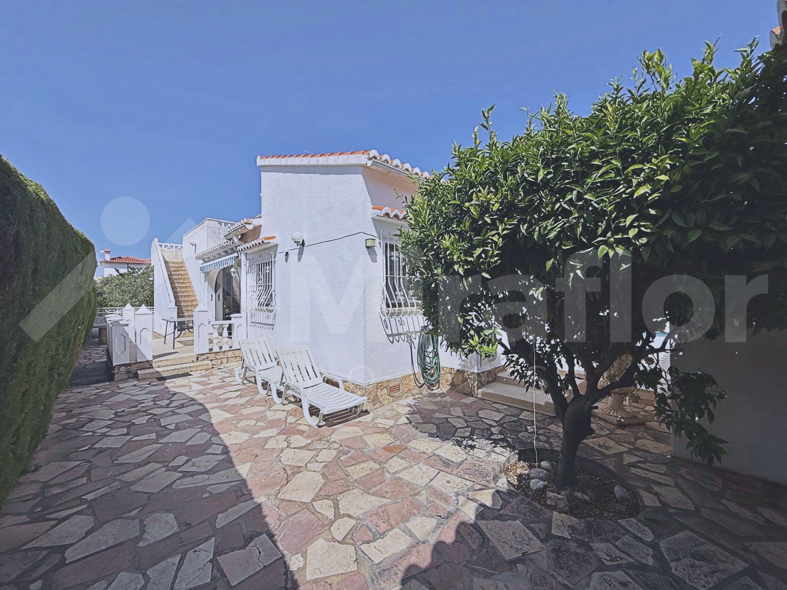 Miraflor Homes
