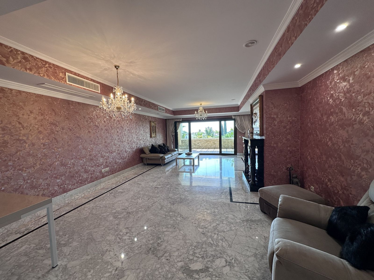 Apartment in The Golden Mile