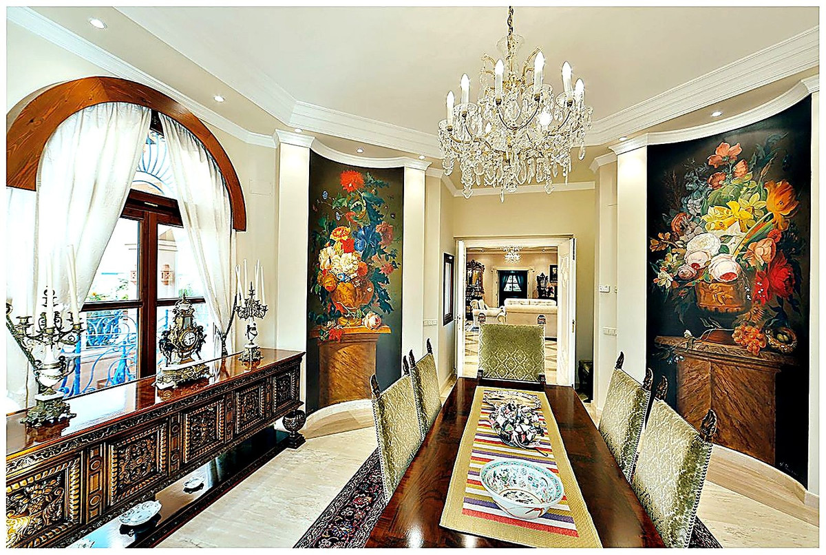Villa in Nueva Andalucía