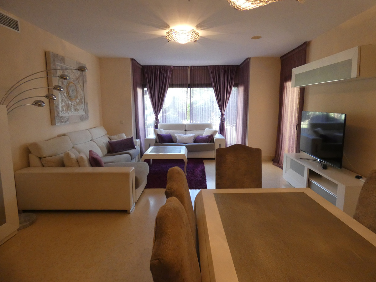 Apartment in Benahavís