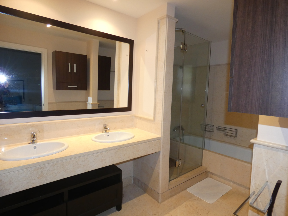 Apartment in Benahavís