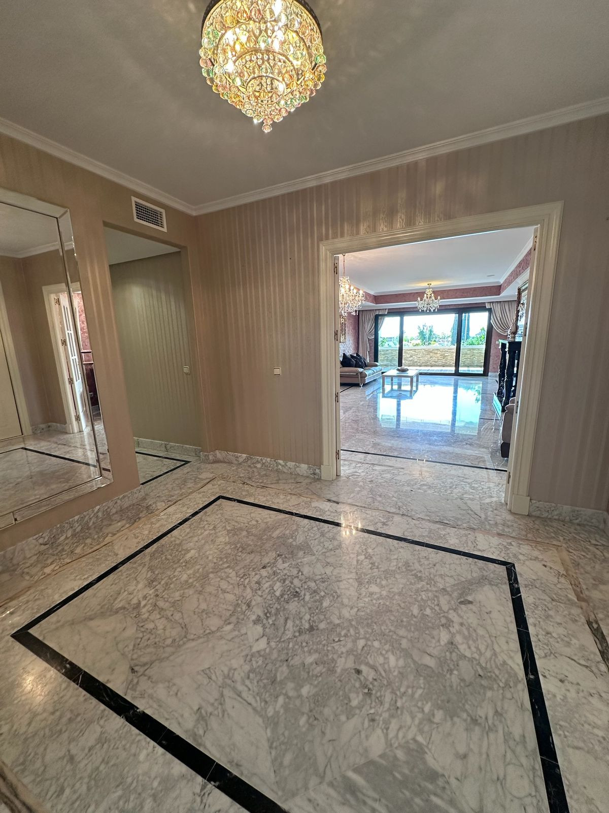 Apartment in The Golden Mile