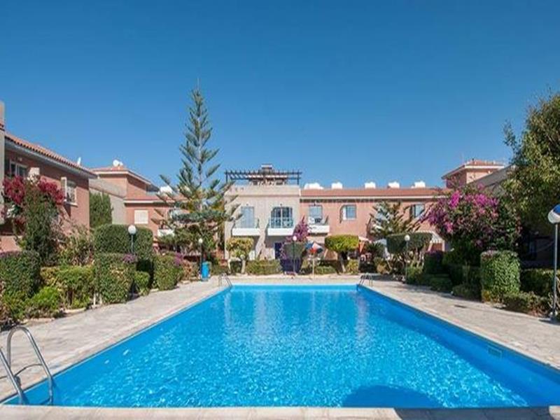 Town House for sale Universal