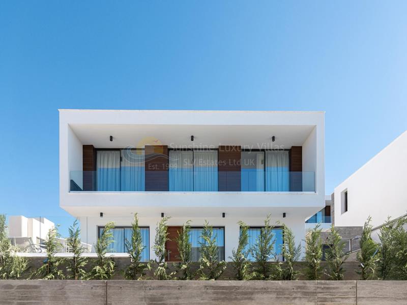 Villa in Chloraka
