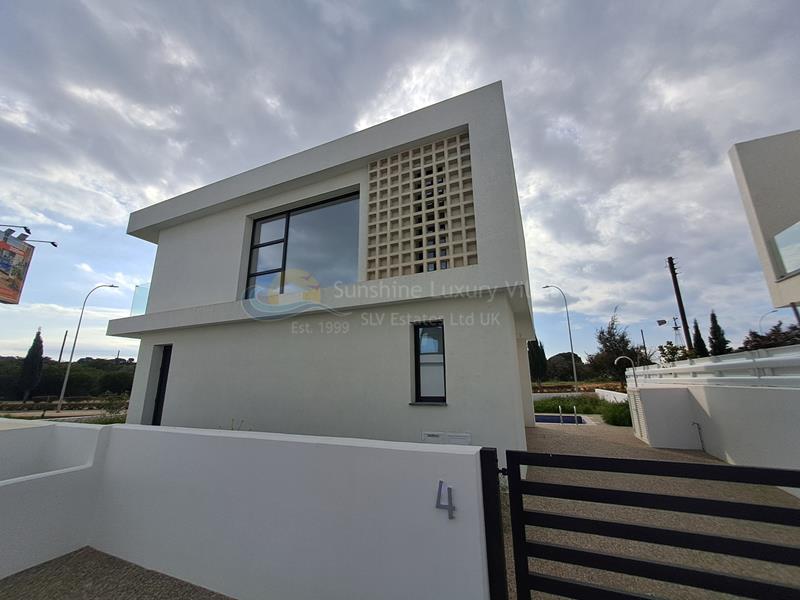 Villa in Pernera