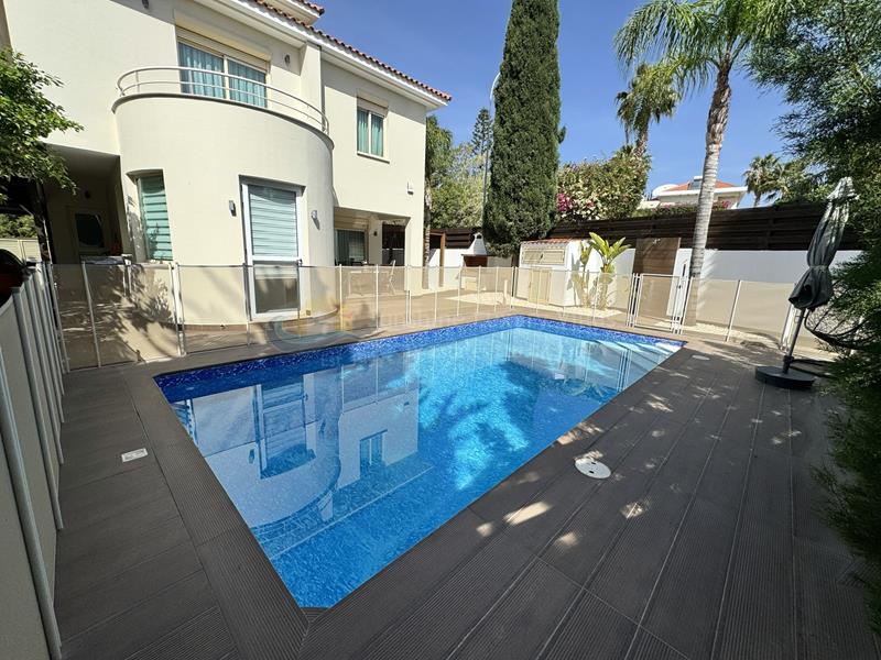 Villa in Pyrgos
