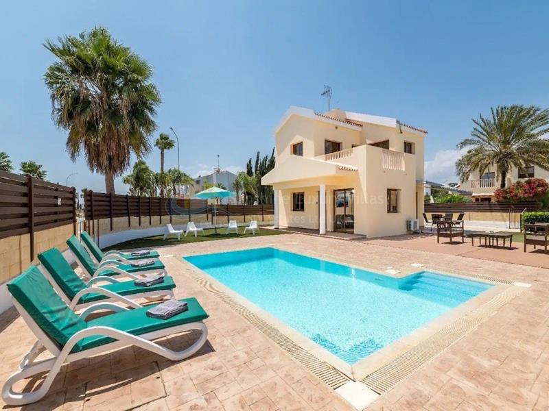 Villa in Ayia Thekla