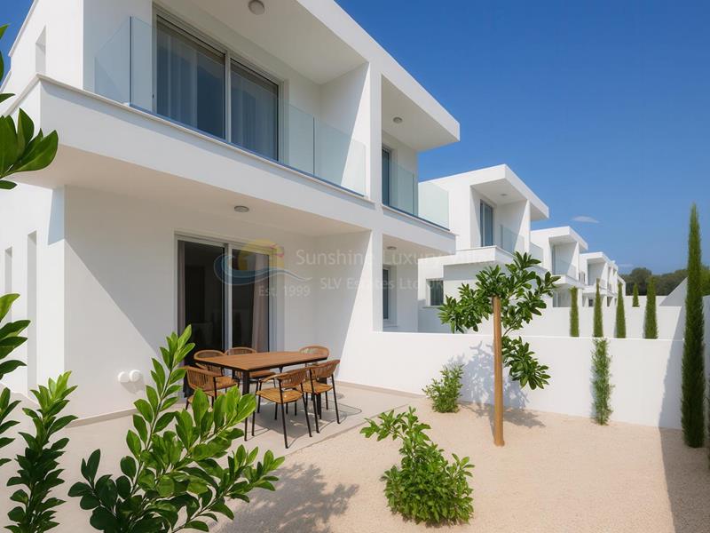 Town House in Peyia