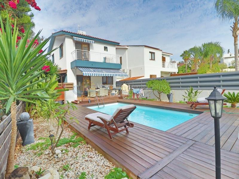Villa in Konia