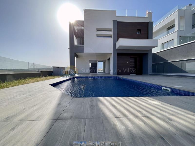 Villa in Parekklisia