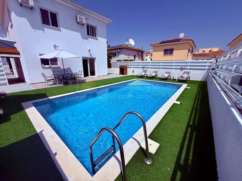 Villa in Oroklini