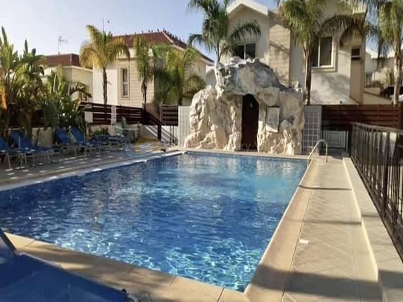 Villa in Oroklini
