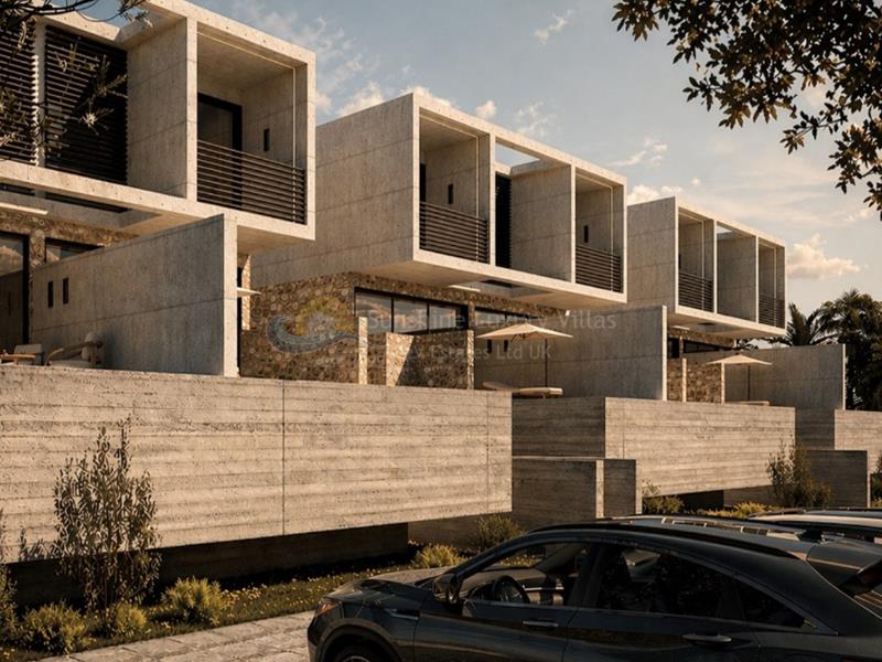 Town House in Chloraka
