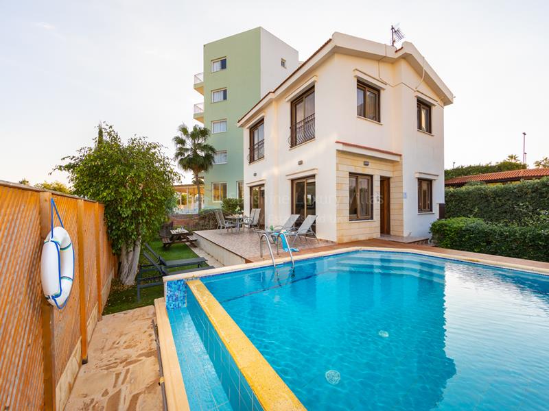 Villa in Protaras