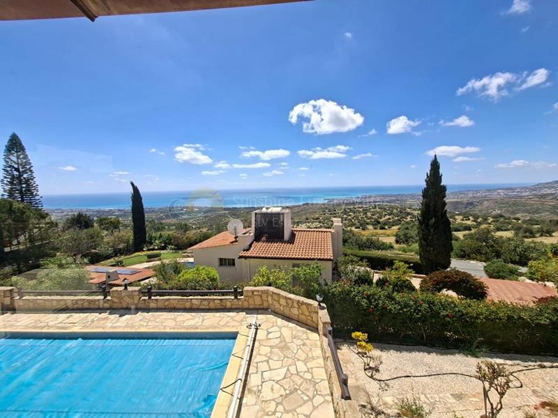 Villa in Kamares