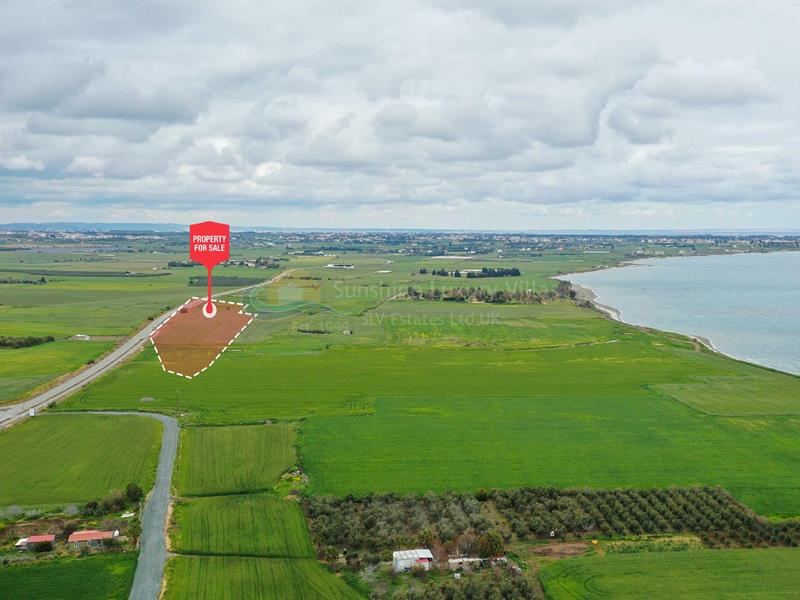 Land in Pervolia