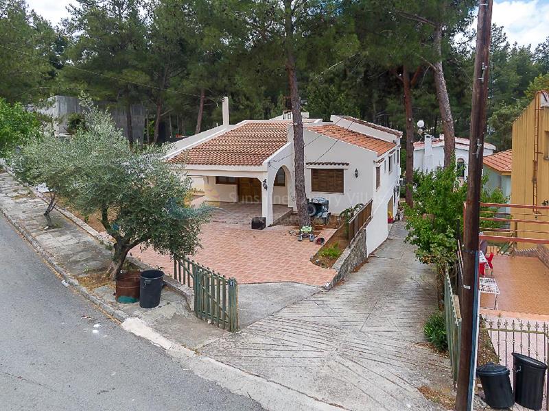 Villa in Moniatis
