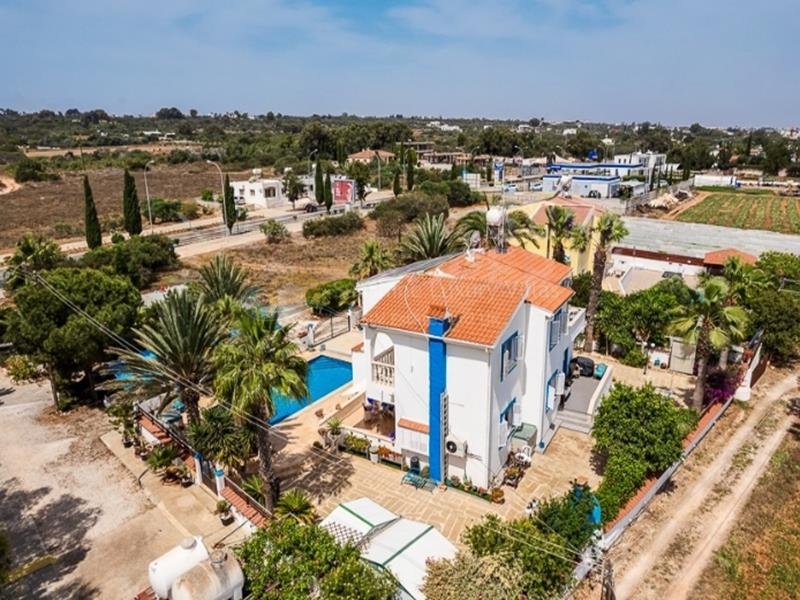 Villa in Pernera