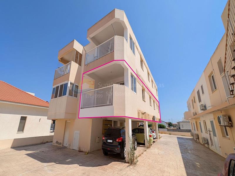 Apartment in Deryneia
