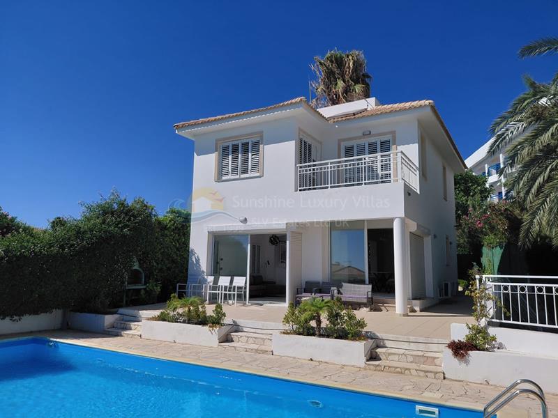 Villa in Coral Bay