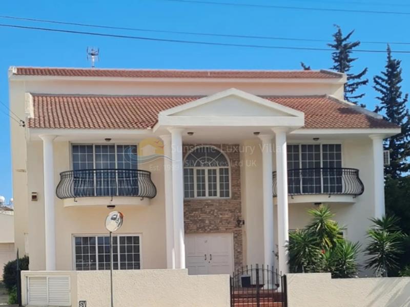 Villa in Drosia