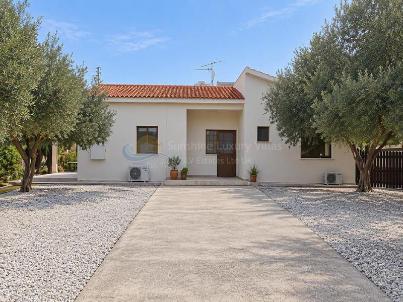 Villa in Armou